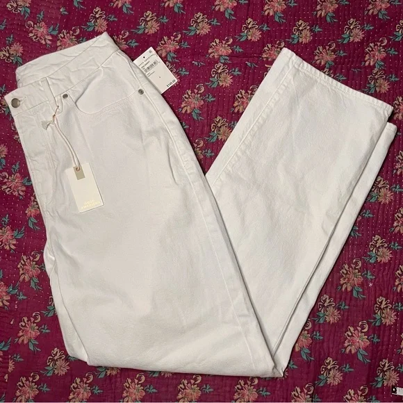 Good American White High Rise Mom Jean - Picture 10 of 10